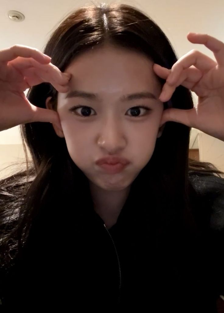 安宥眞 (IVE)的最新照片