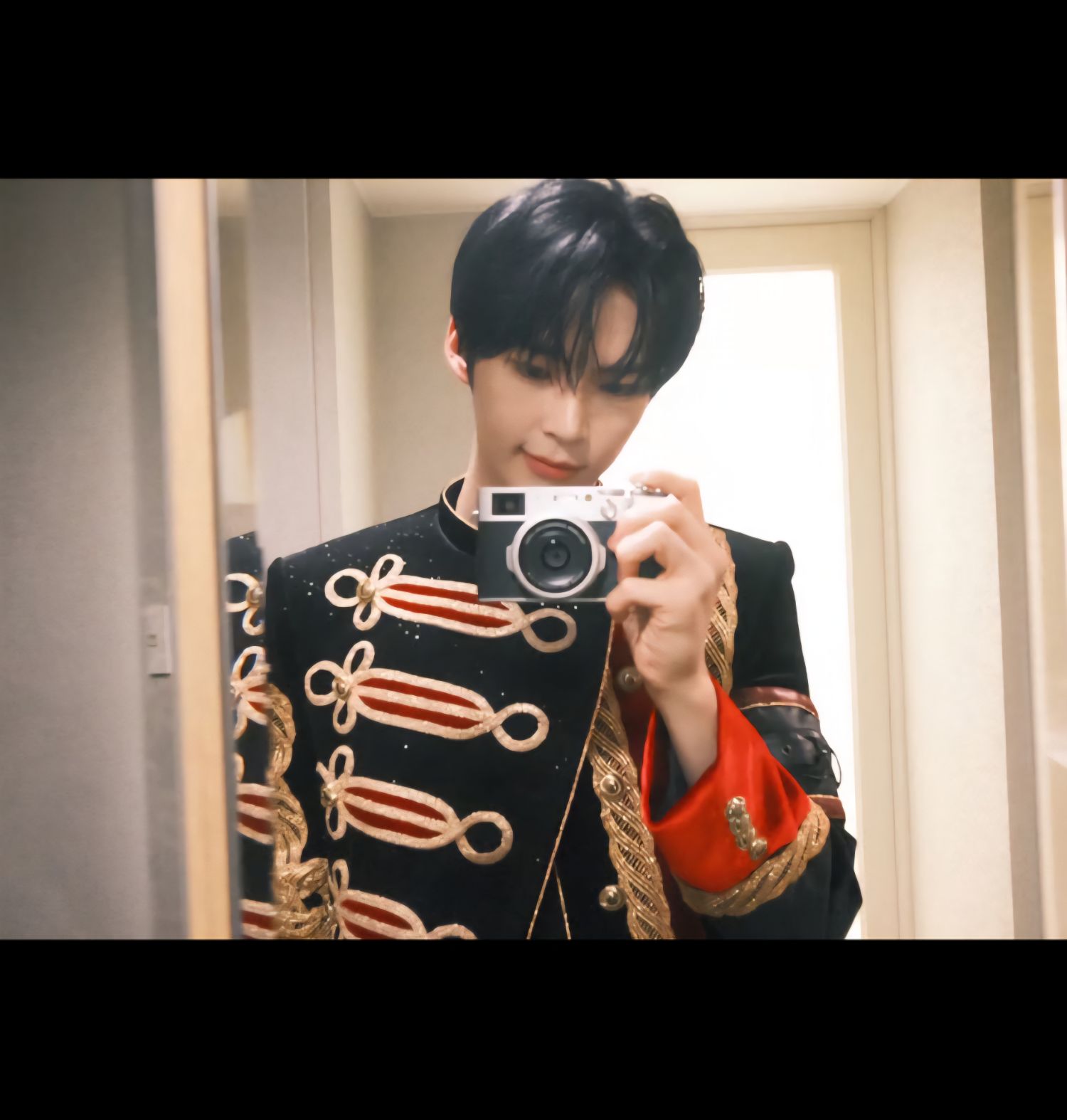 成韩彬 (ZEROBASEONE)的最新照片