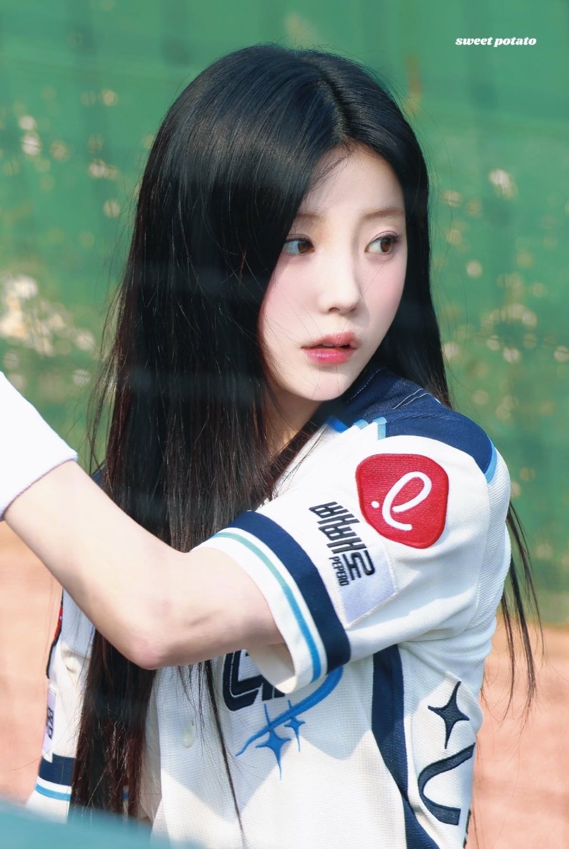 Behind-the-scenes cut of Wonhee (ILLIT)