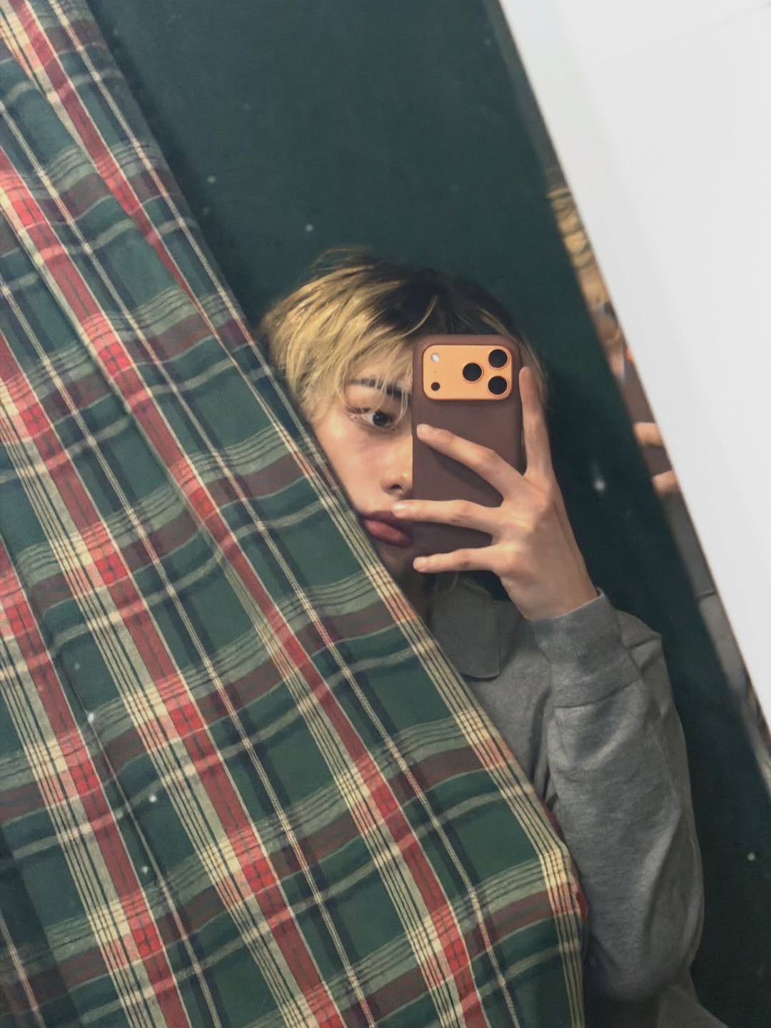 Behind-the-scenes cut of Hyunjin (Stray Kids)