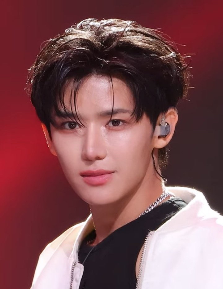 Latest photo of Yi Chen