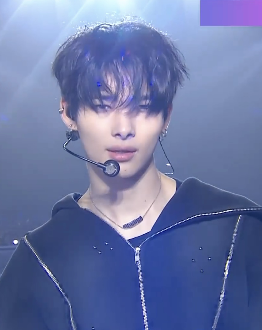 Behind-the-scenes cut of NI-KI (ENHYPEN)