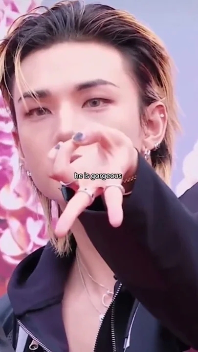 Fan-made special wallpaper for Hyunjin (Stray Kids)