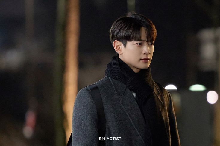 A moment captured by Minho (SHINee)'s fan