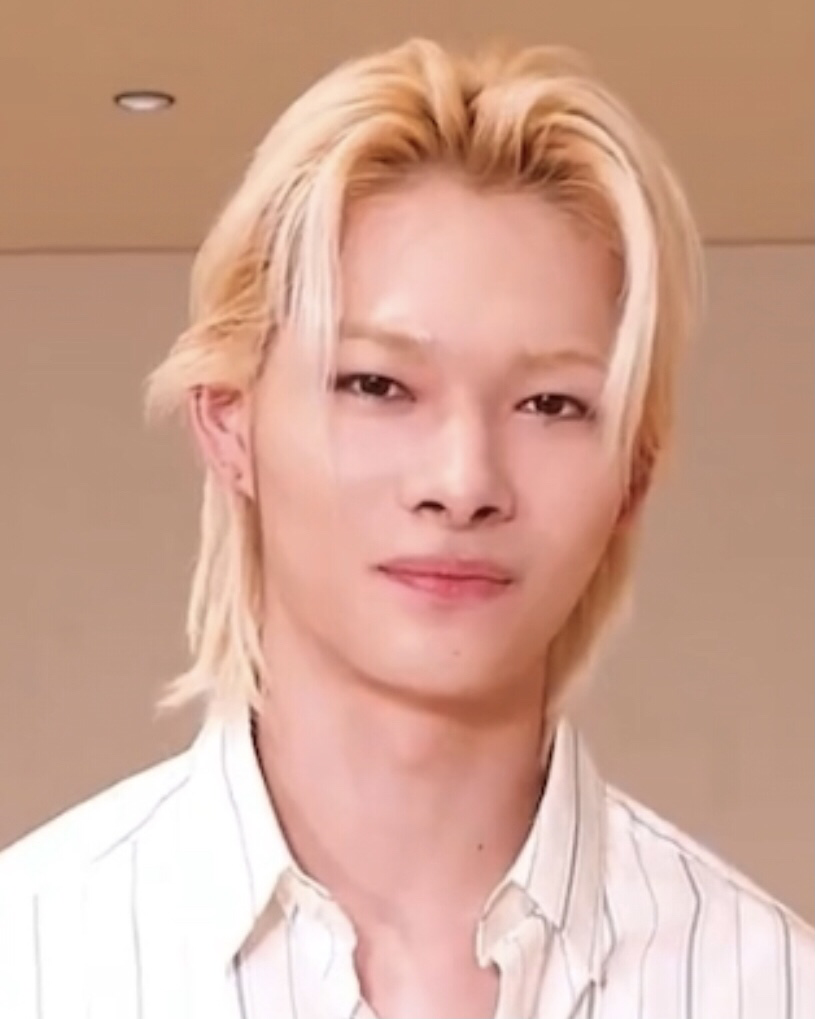 NI-KI (ENHYPEN)的最新照片