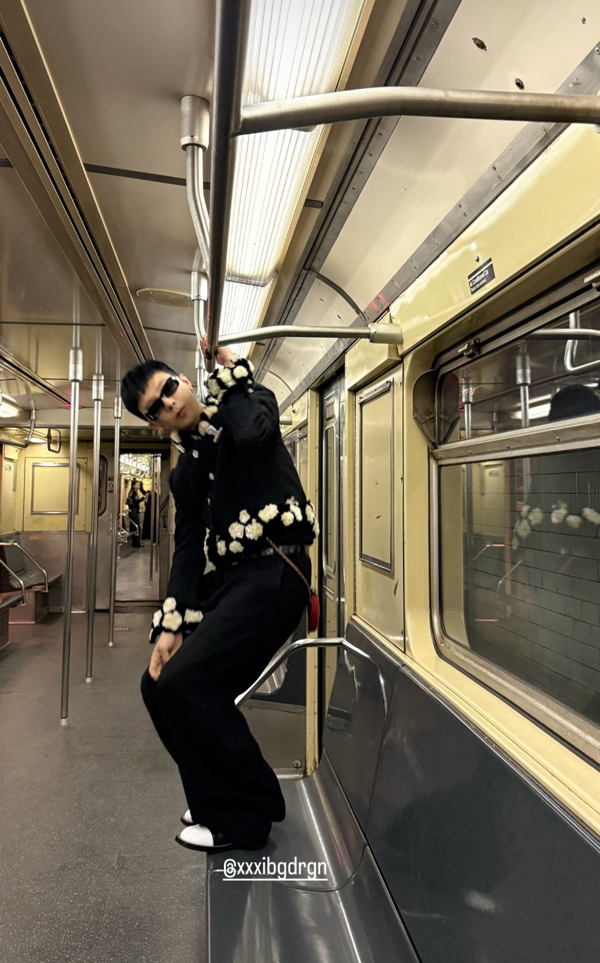 A moment captured by G-DRAGON (BIGBANG)'s fan