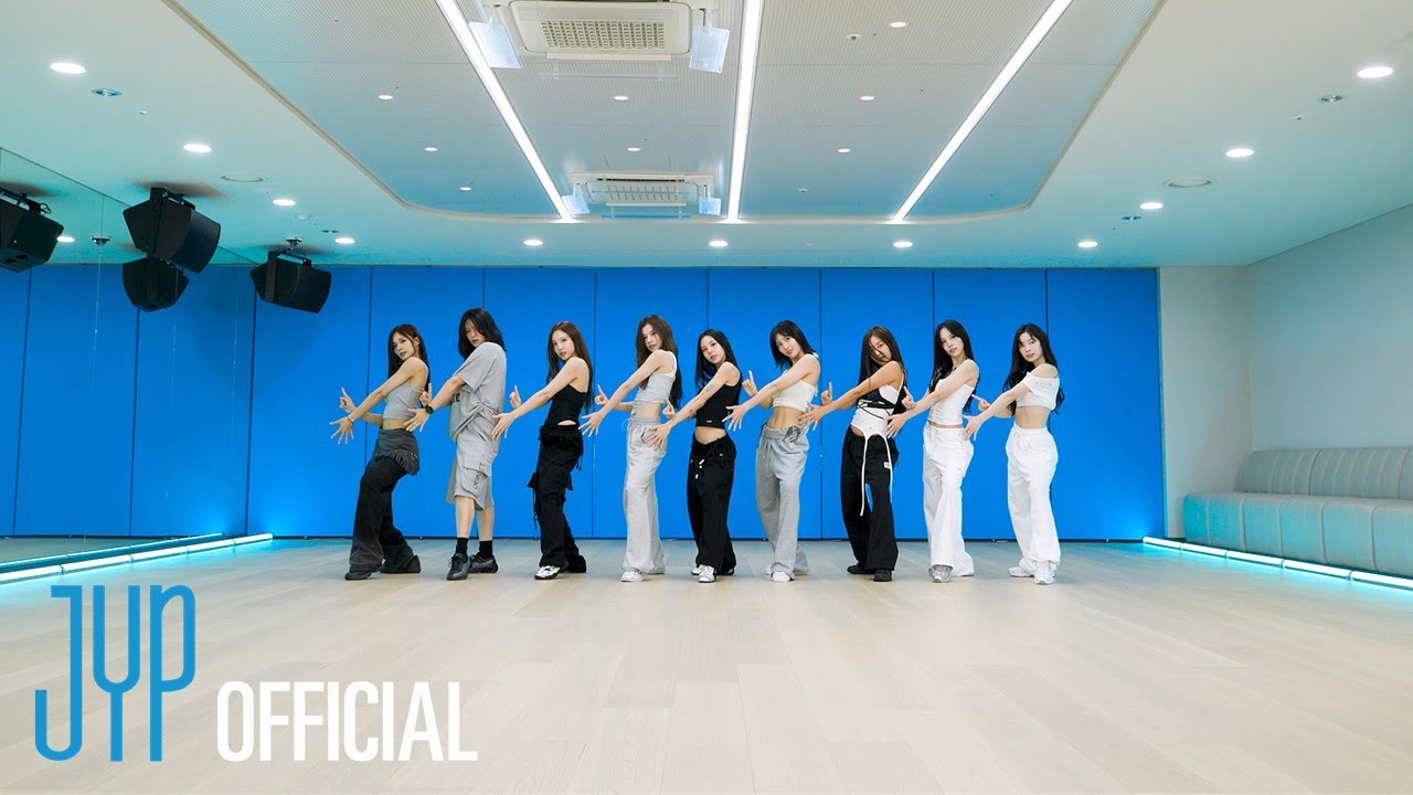 Latest photo of TWICE