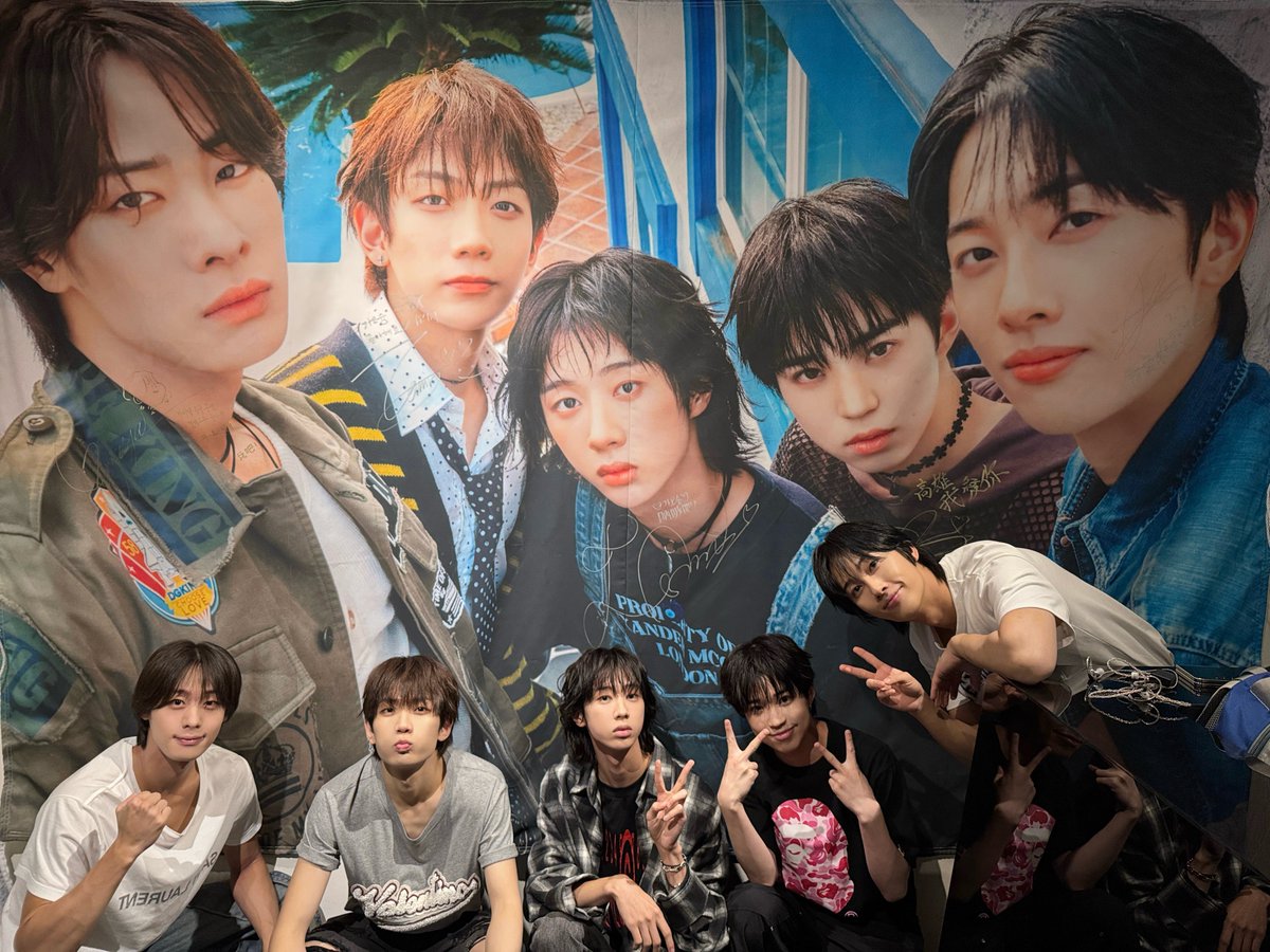 Recent activity shot of Hi-Fi Un!corn