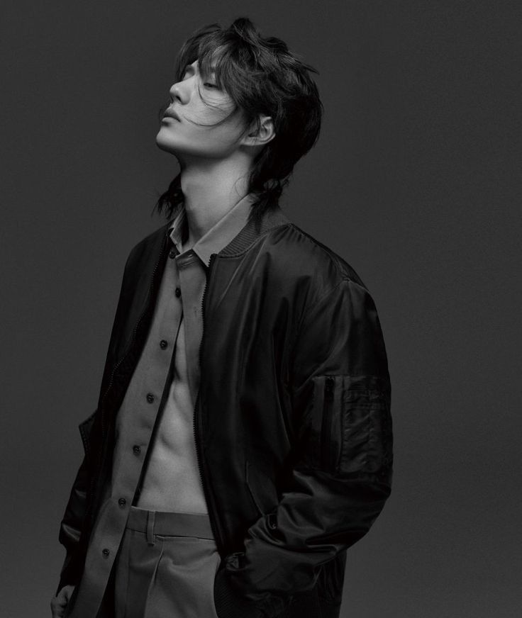 Behind-the-scenes cut of Wang Yibo