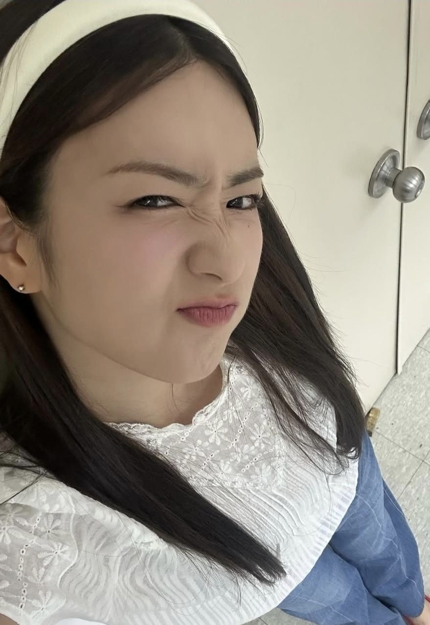 A moment captured by Yoon Bomi (Apink)'s fan