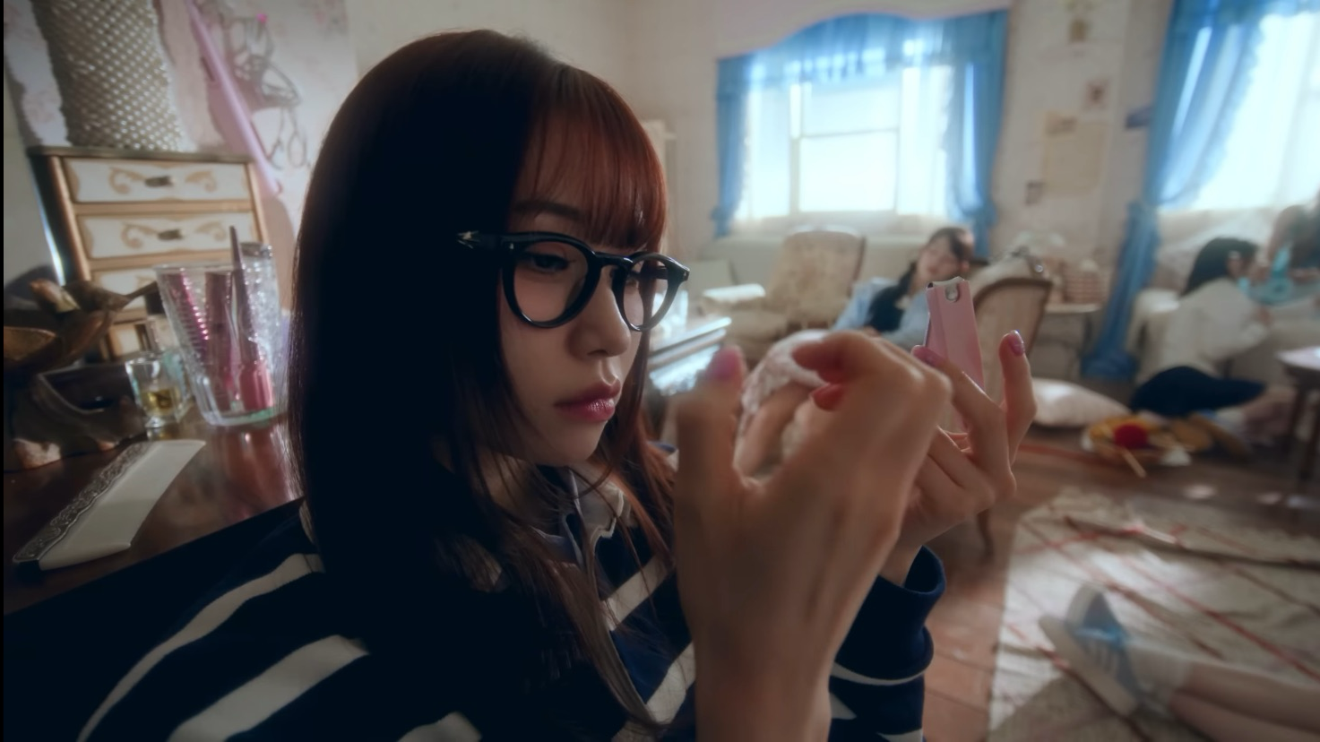 Latest photo of Kasahara Momona (ME:I)