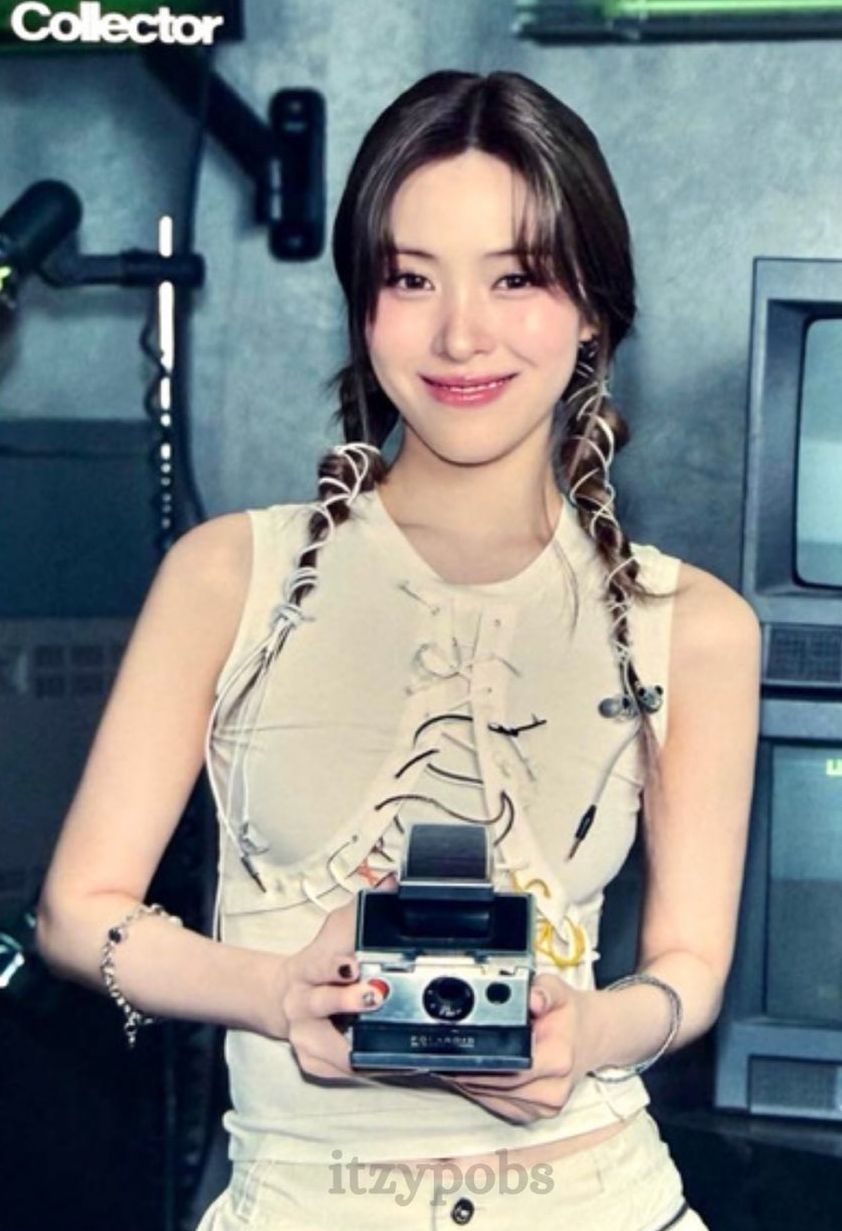 A moment captured by ITZY's fan