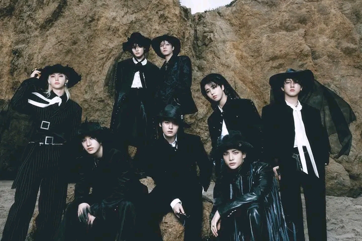 Must-see popular post of 현진 (Stray Kids), your favorite