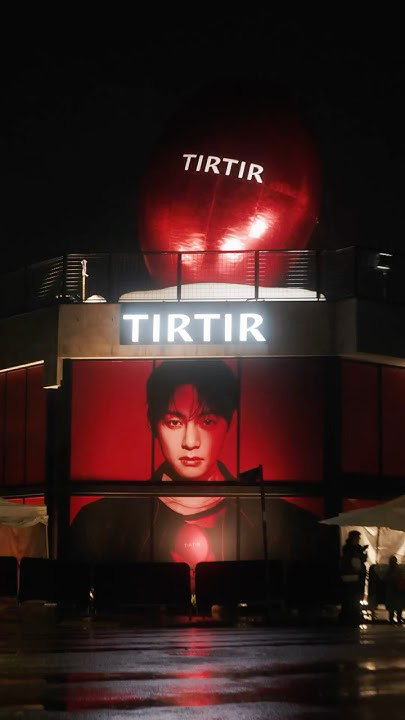 Fandom-recommended wallpaper image of V (BTS)