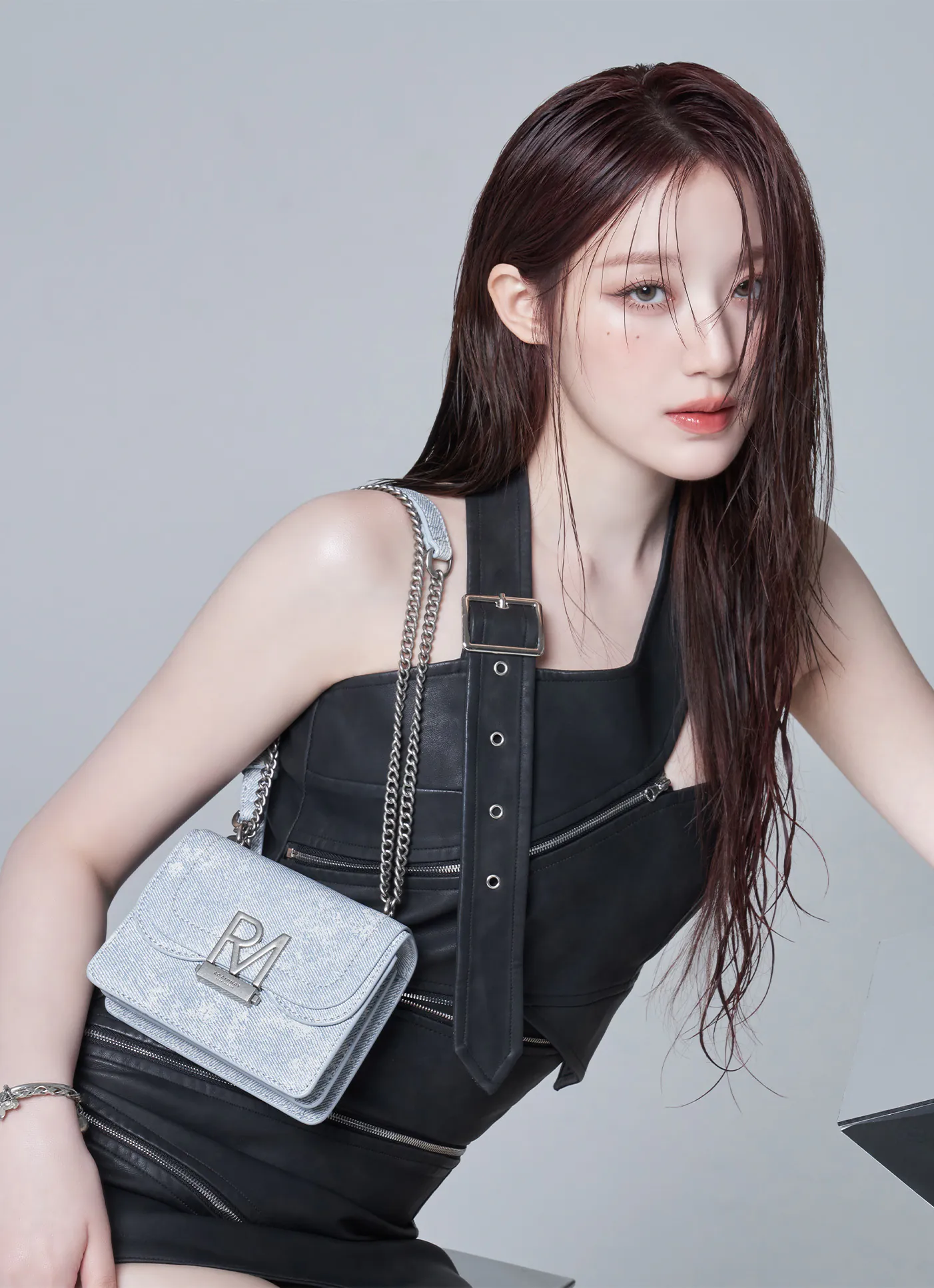 Behind-the-scenes cut of Shuhua (i-dle)