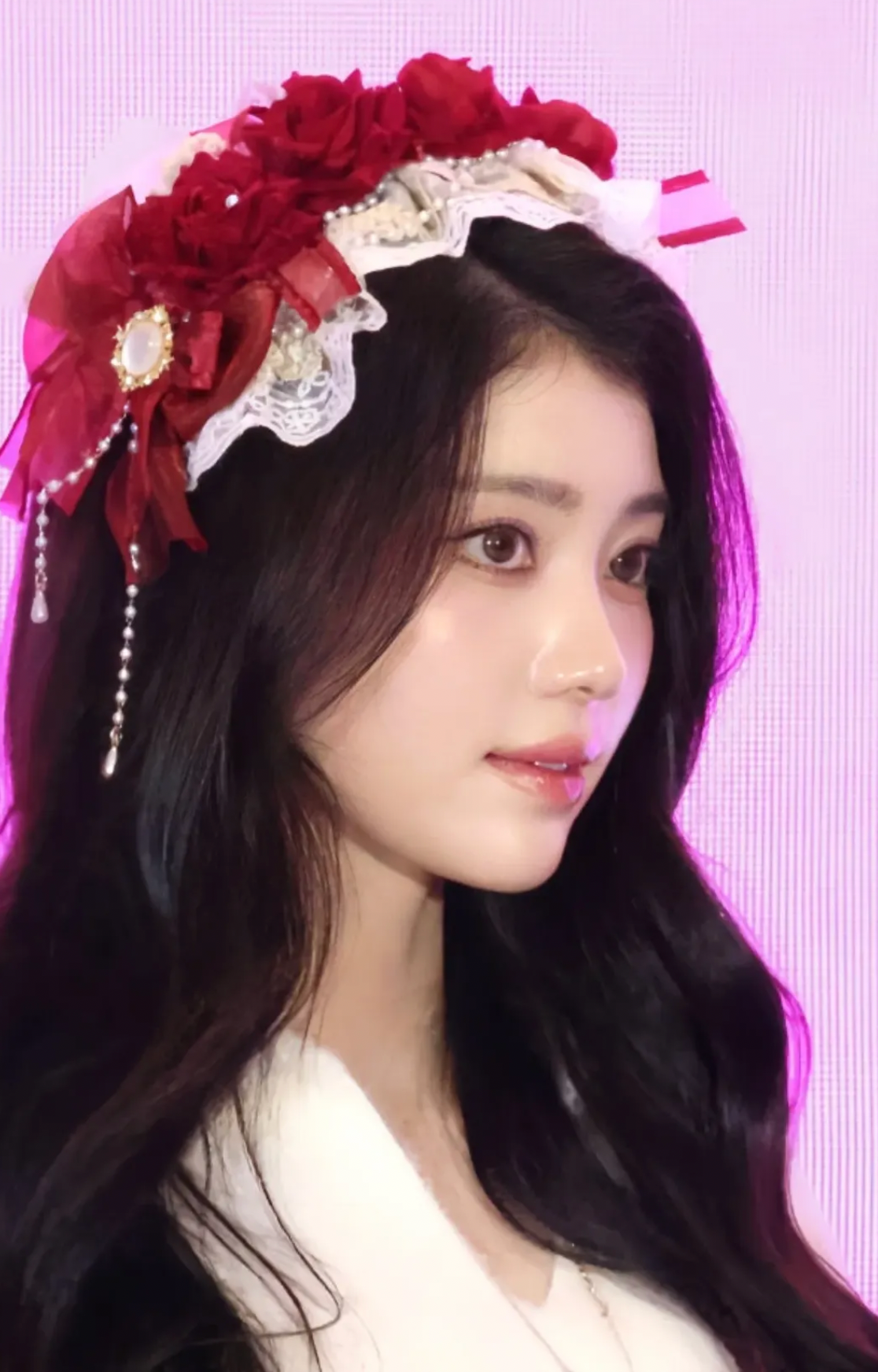 Recent activity shot of Xiao Ting (Kep1er)