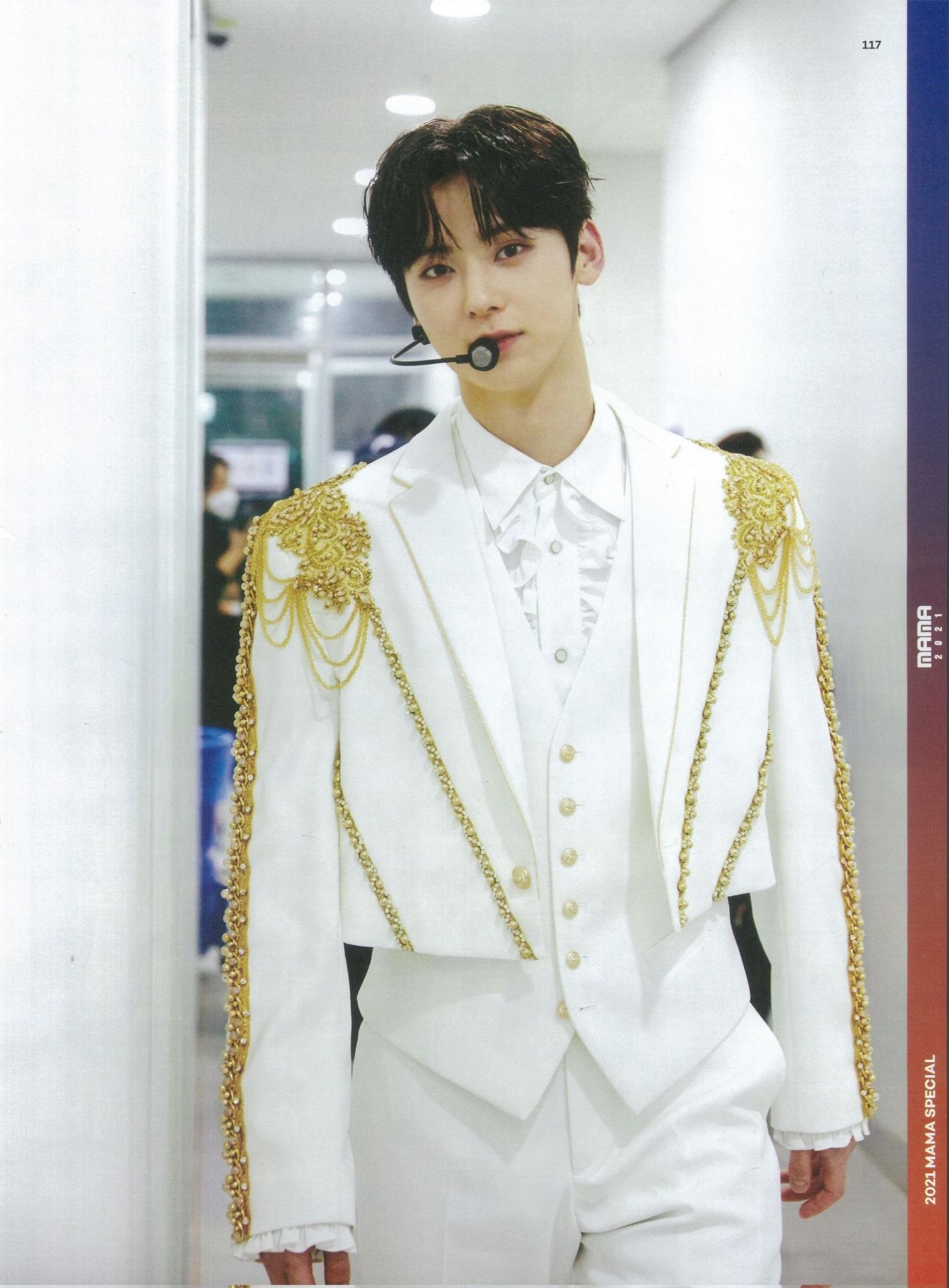 Behind-the-scenes cut of Hwang Minhyun