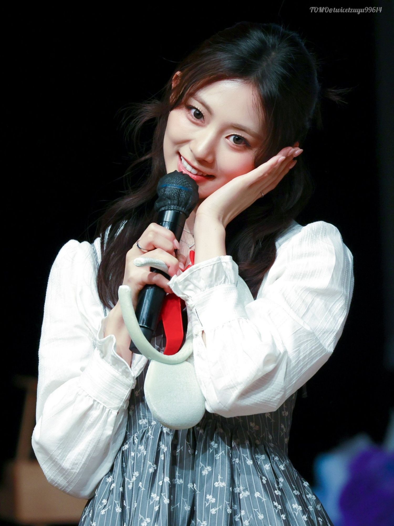 Recent activity shot of Tzuyu (TWICE)