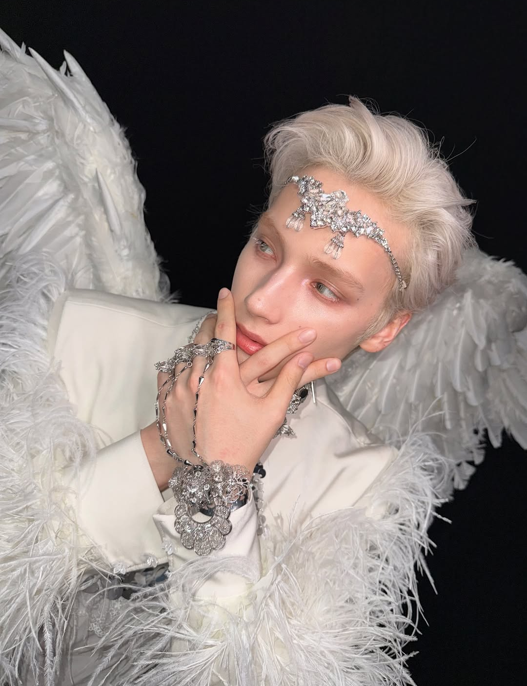 K-pop star post gaining attention now