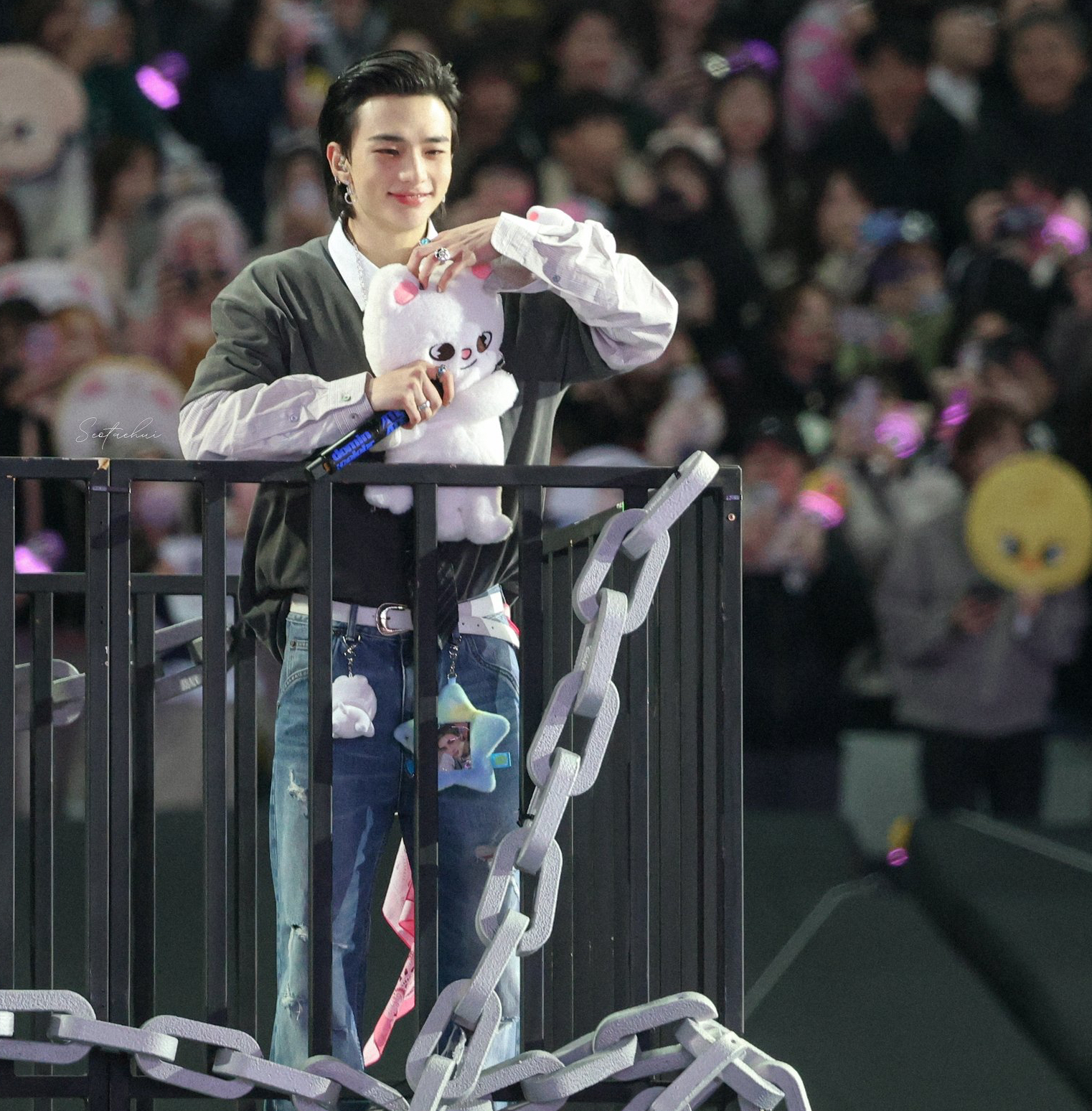 Latest photo of Hyunjin (Stray Kids)