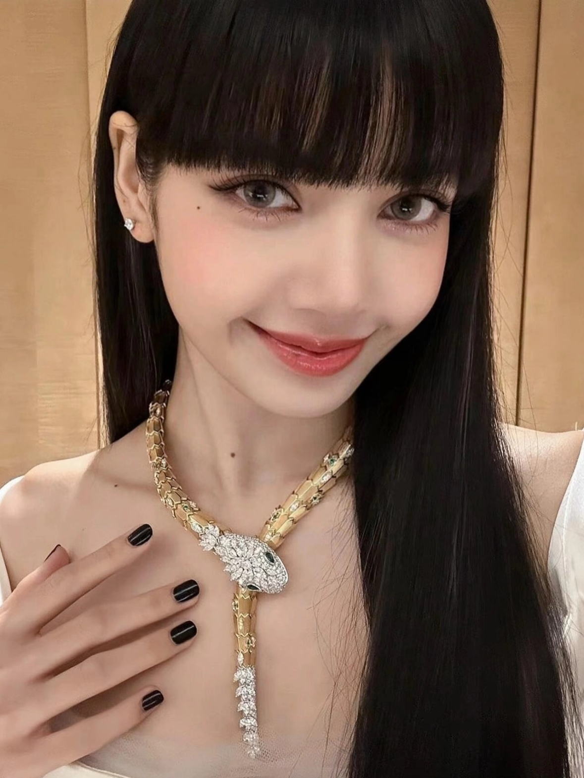 Latest photo of Lisa (BLACKPINK)