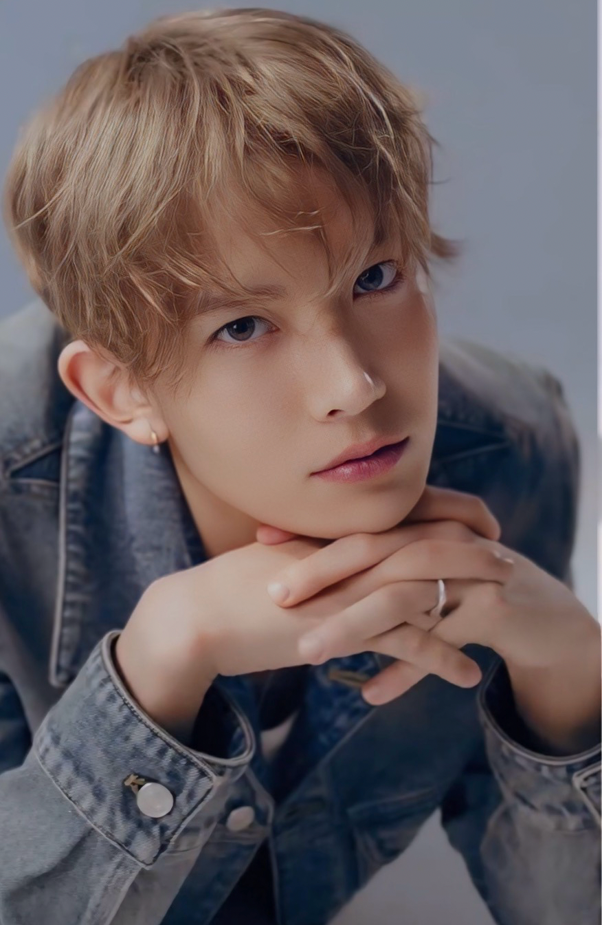 Foto terbaru Heeseung (ENHYPEN)