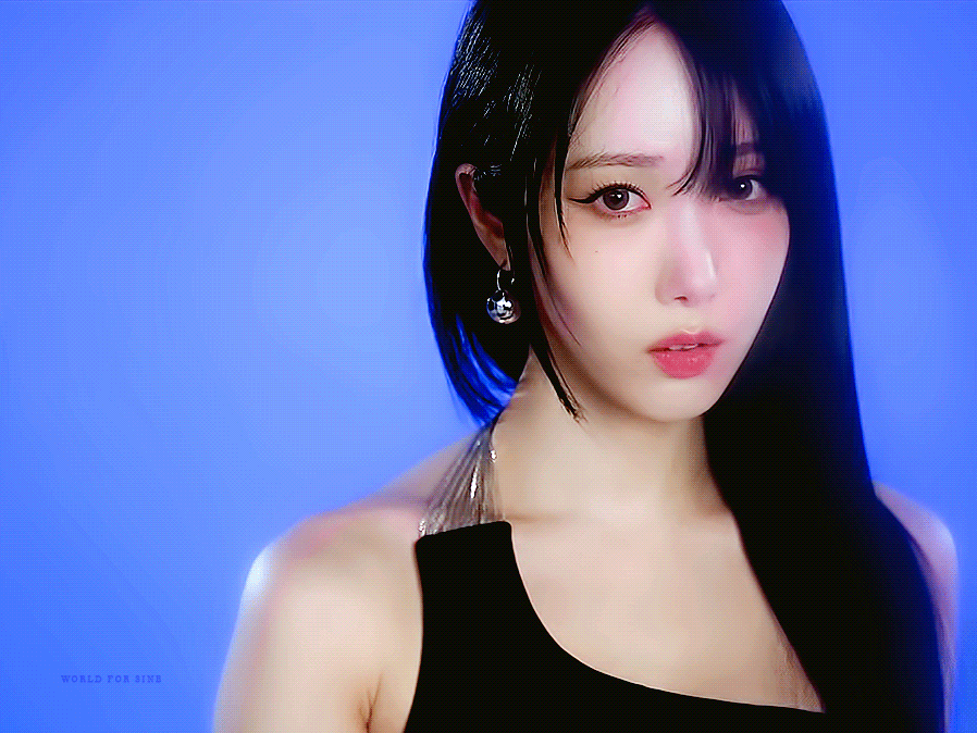 Recent activity shot of SinB (GFRIEND, VIVIZ)