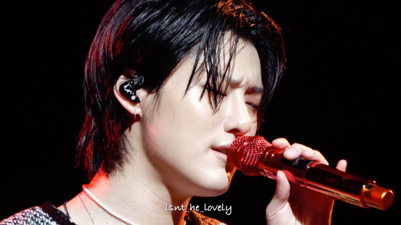 A moment captured by WOODZ's fan