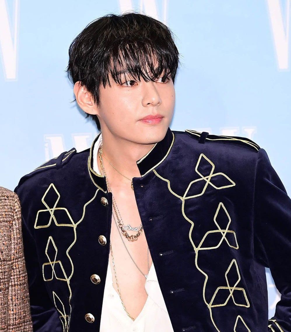 Latest photo of V (BTS)