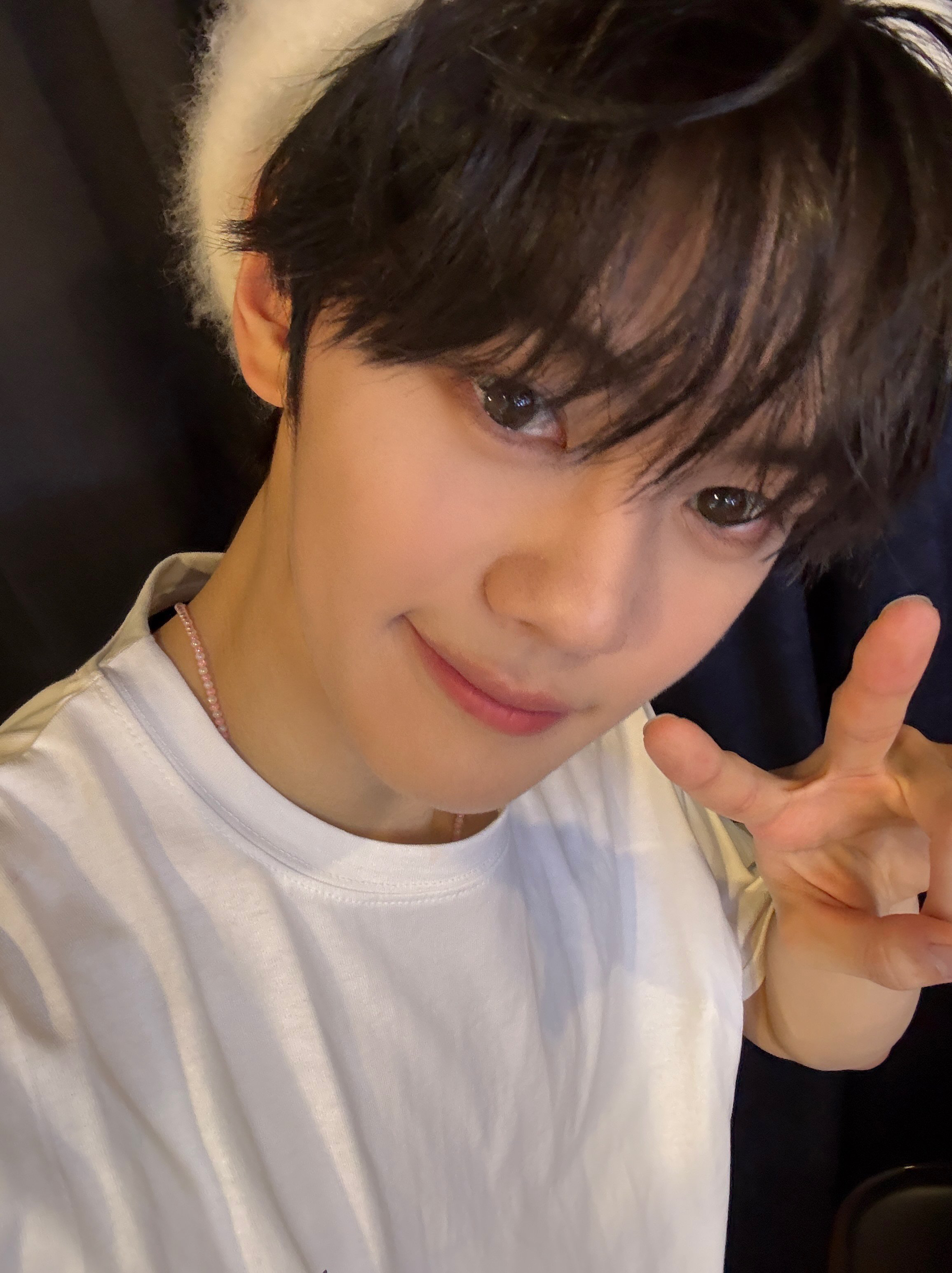 Behind-the-scenes cut of Kim Gyuvin (ZEROBASEONE)