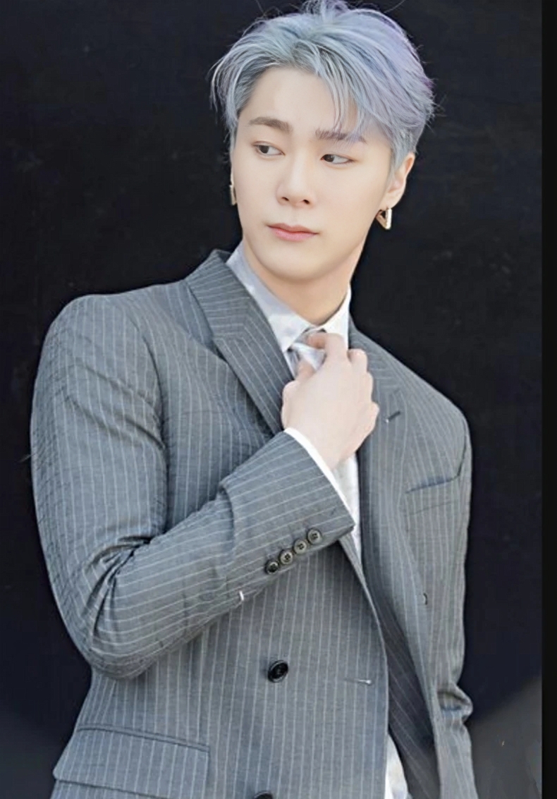Latest photo of Moonbin (ASTRO)
