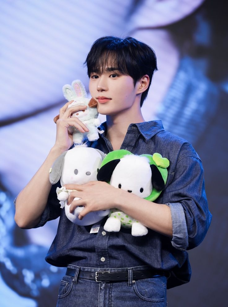 A moment captured by Kim Junseo (ALPHA DRIVE ONE)'s fan