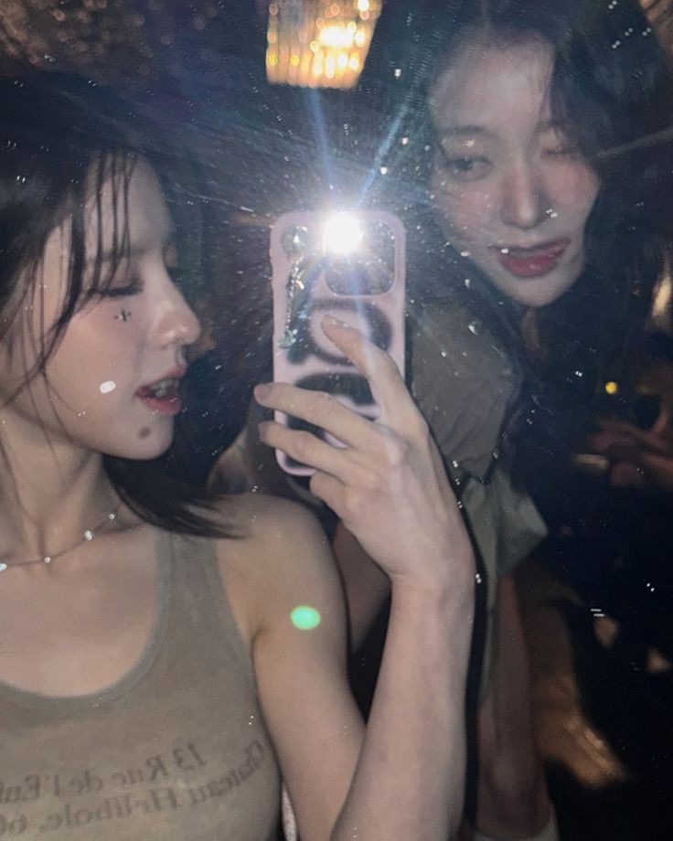 Behind-the-scenes cut of HeeJin (ARTMS)