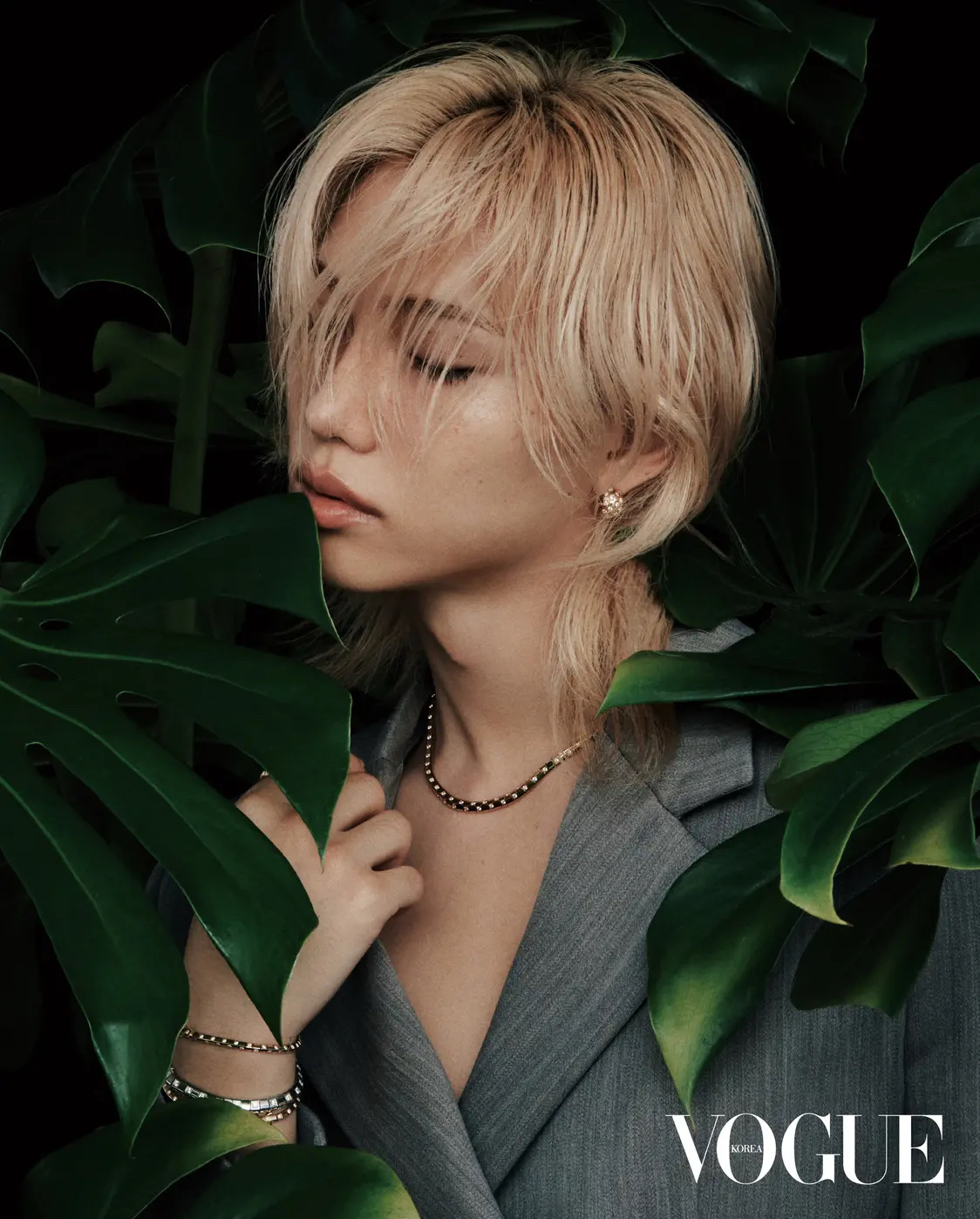 Latest photo of Felix (Stray Kids)