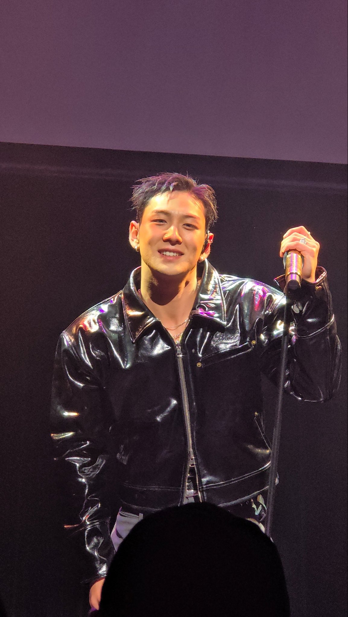 Behind-the-scenes cut of Baekho