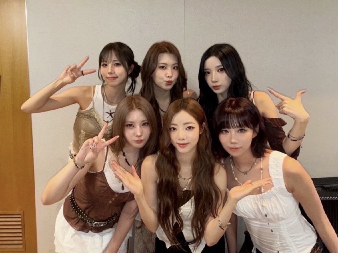 Recent activity shot of PURPLE K!SS
