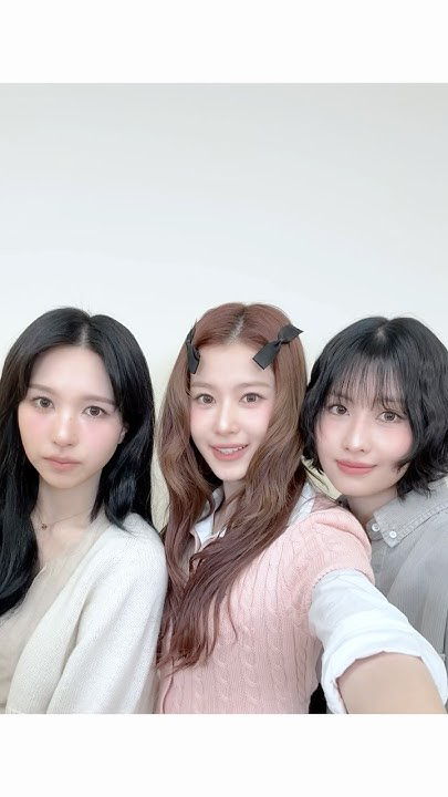 모모 (TWICE)의 최신 사진