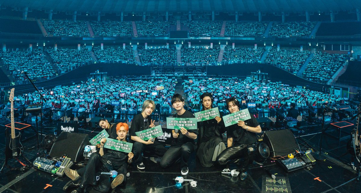 Behind-the-scenes cut of Xdinary Heroes