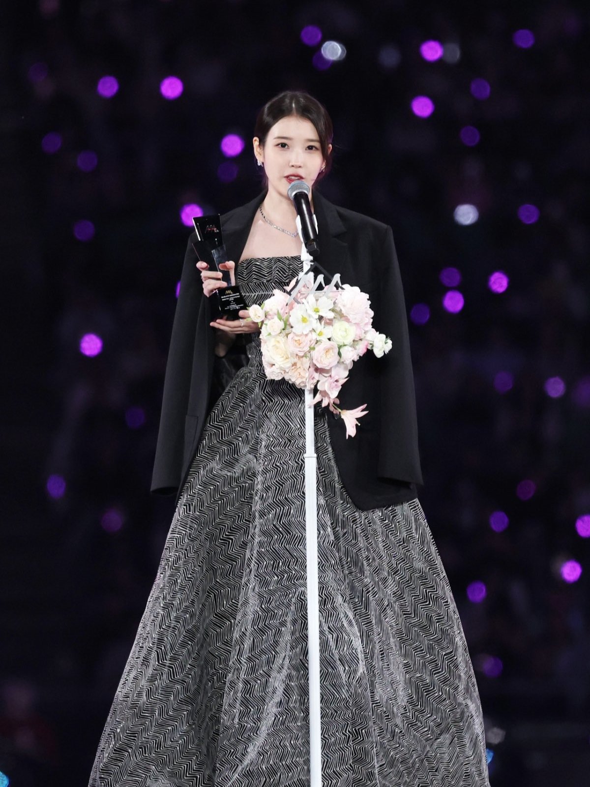 Potret di balik layar IU