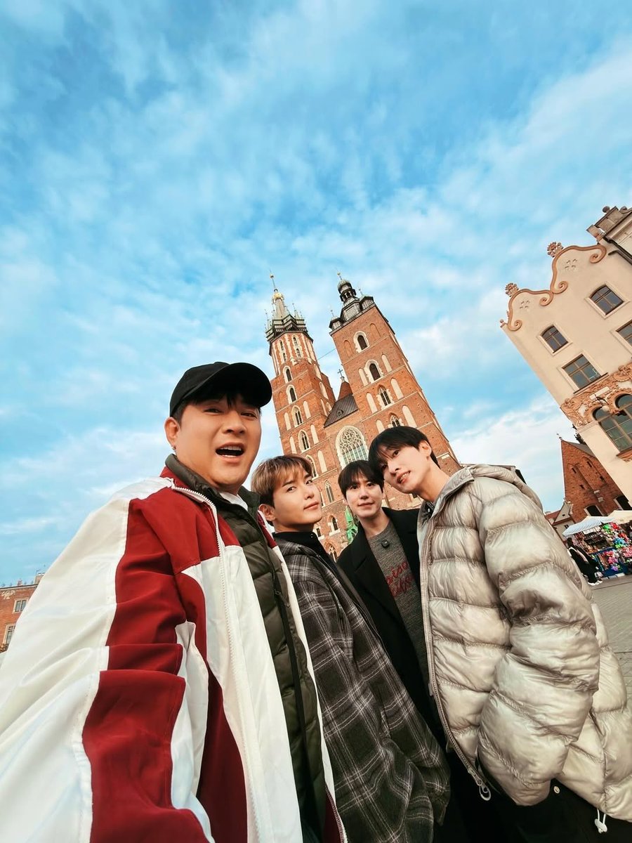 Behind-the-scenes cut of Shindong (Super Junior)