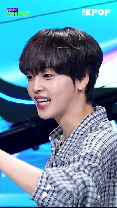 Behind-the-scenes cut of Hyeongjun (CRAVITY)