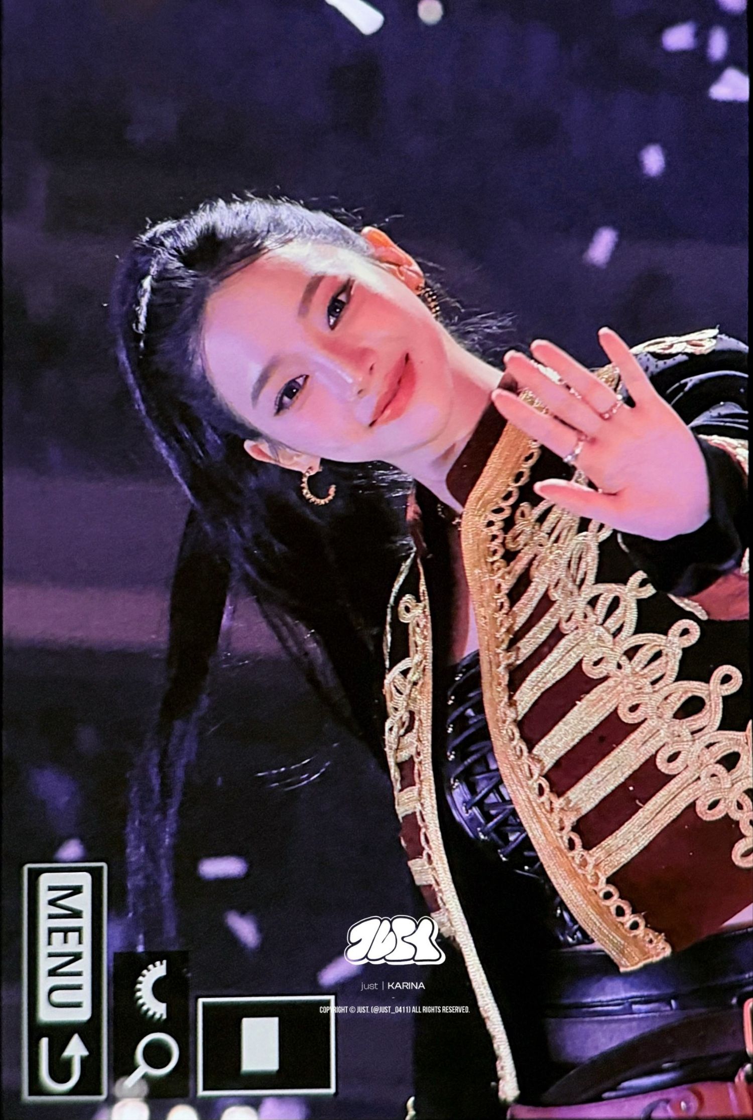 Foto aktivitas terbaru Karina (aespa)