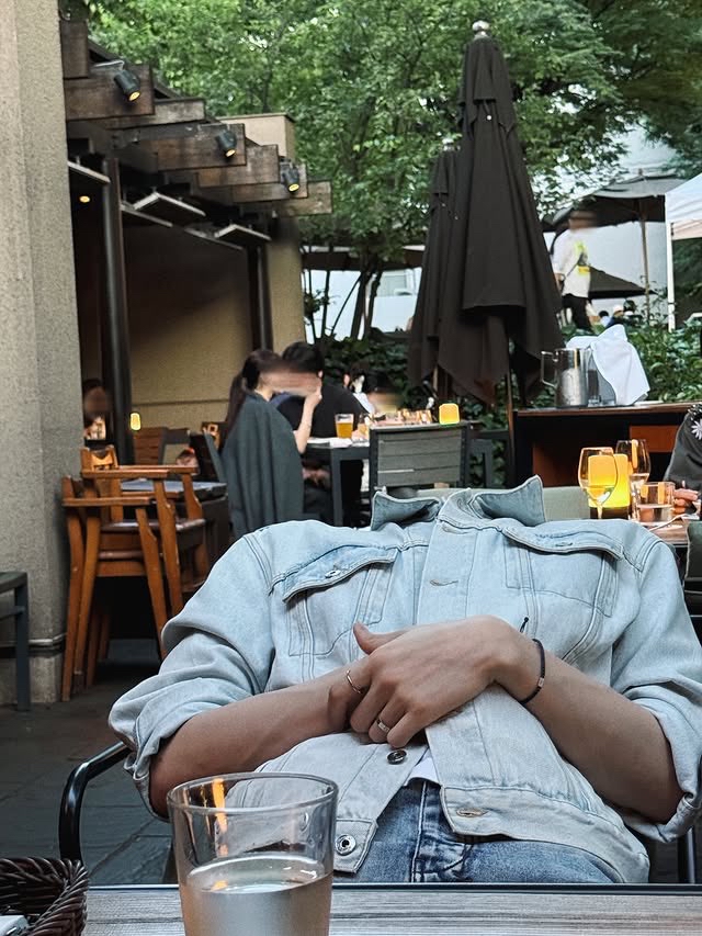 A moment captured by Kim Gyuvin (ZEROBASEONE)'s fan