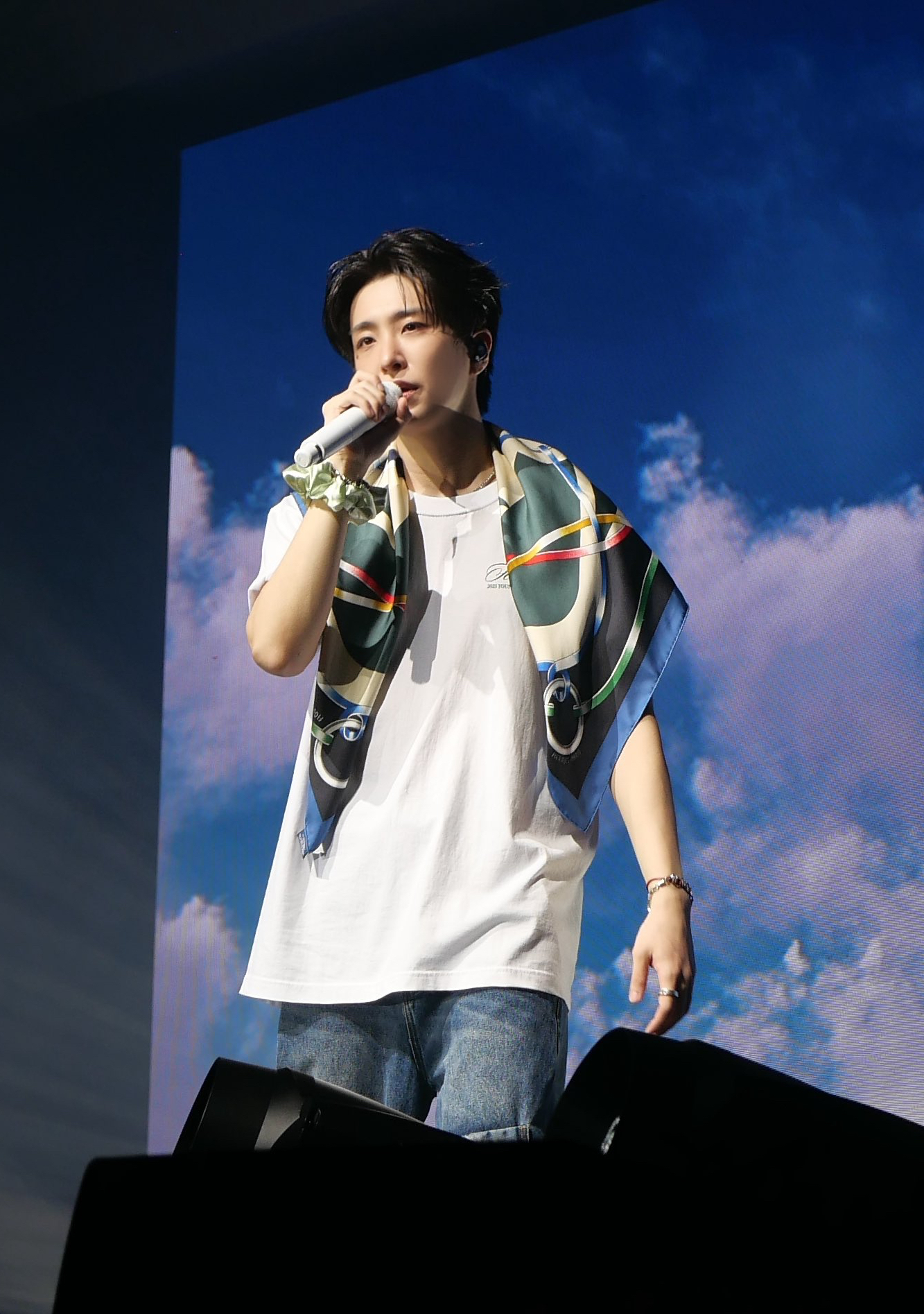 A moment captured by Youngjae (GOT7)'s fan