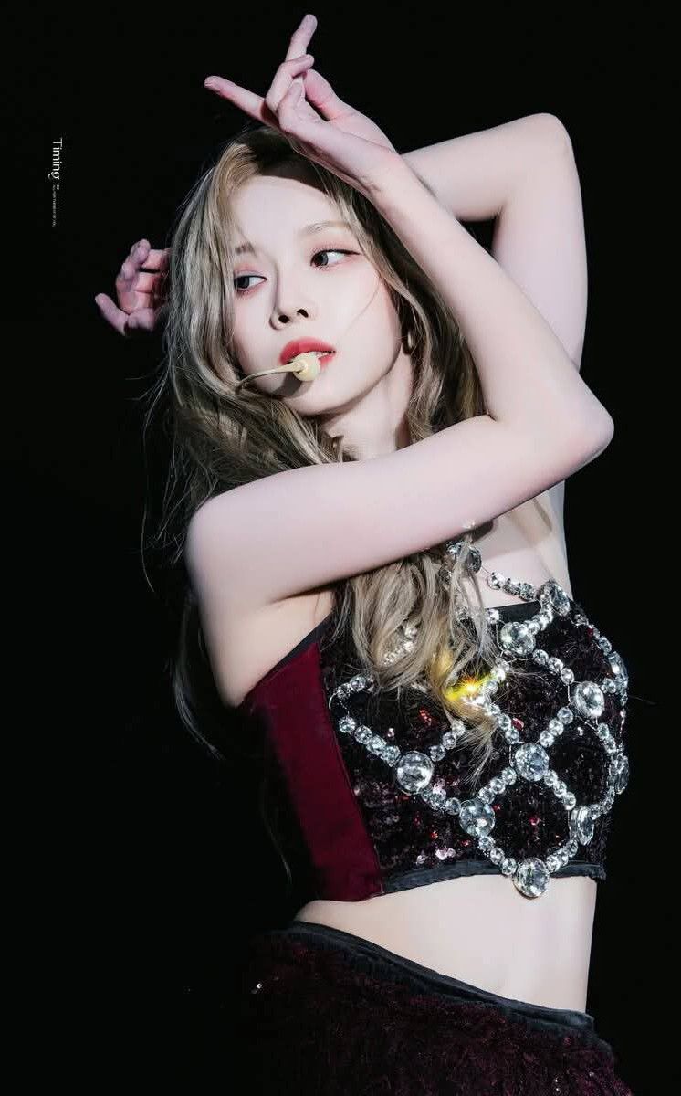 Winter (aespa)的最新照片