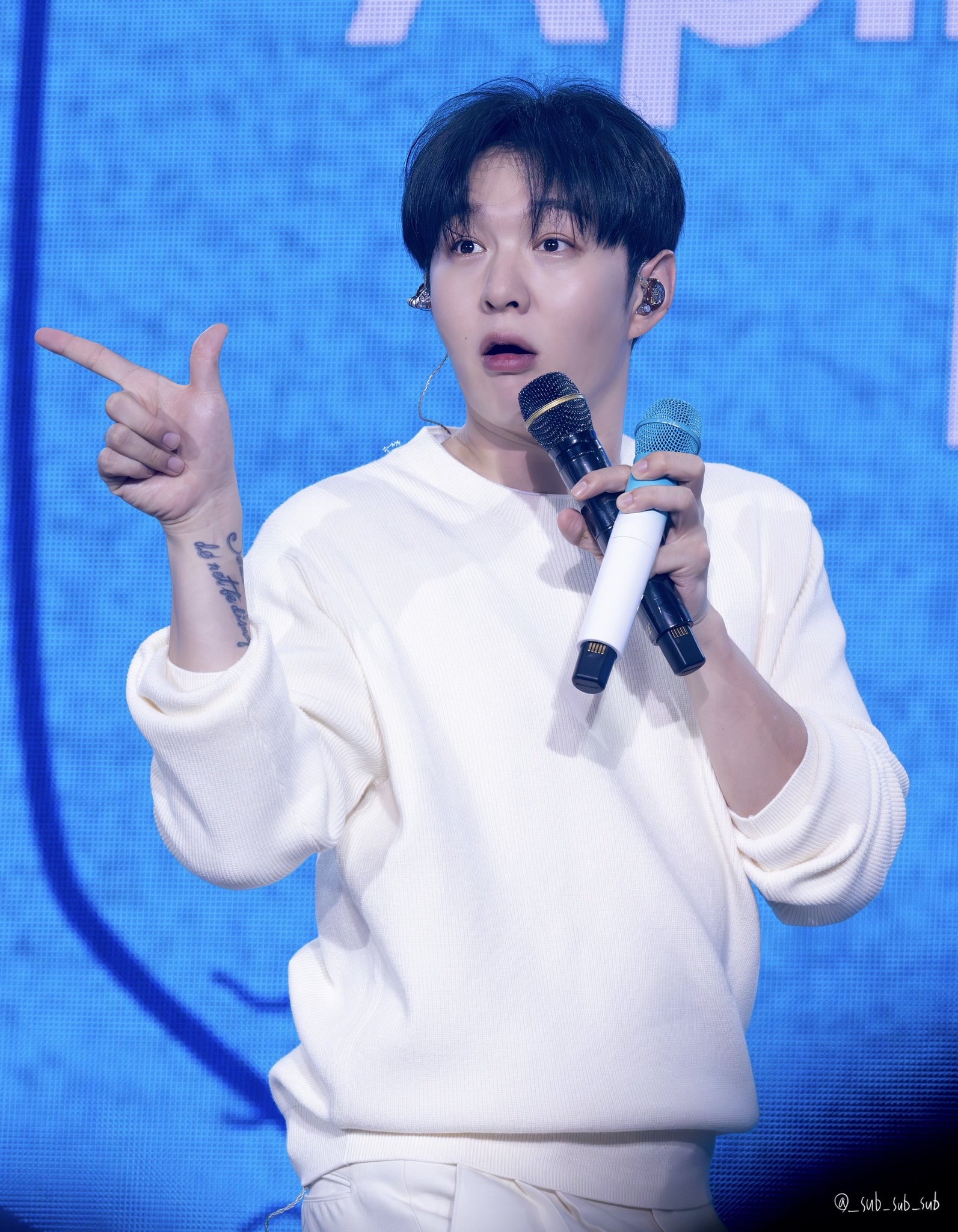 A moment captured by Lee Changsub (BTOB)'s fan