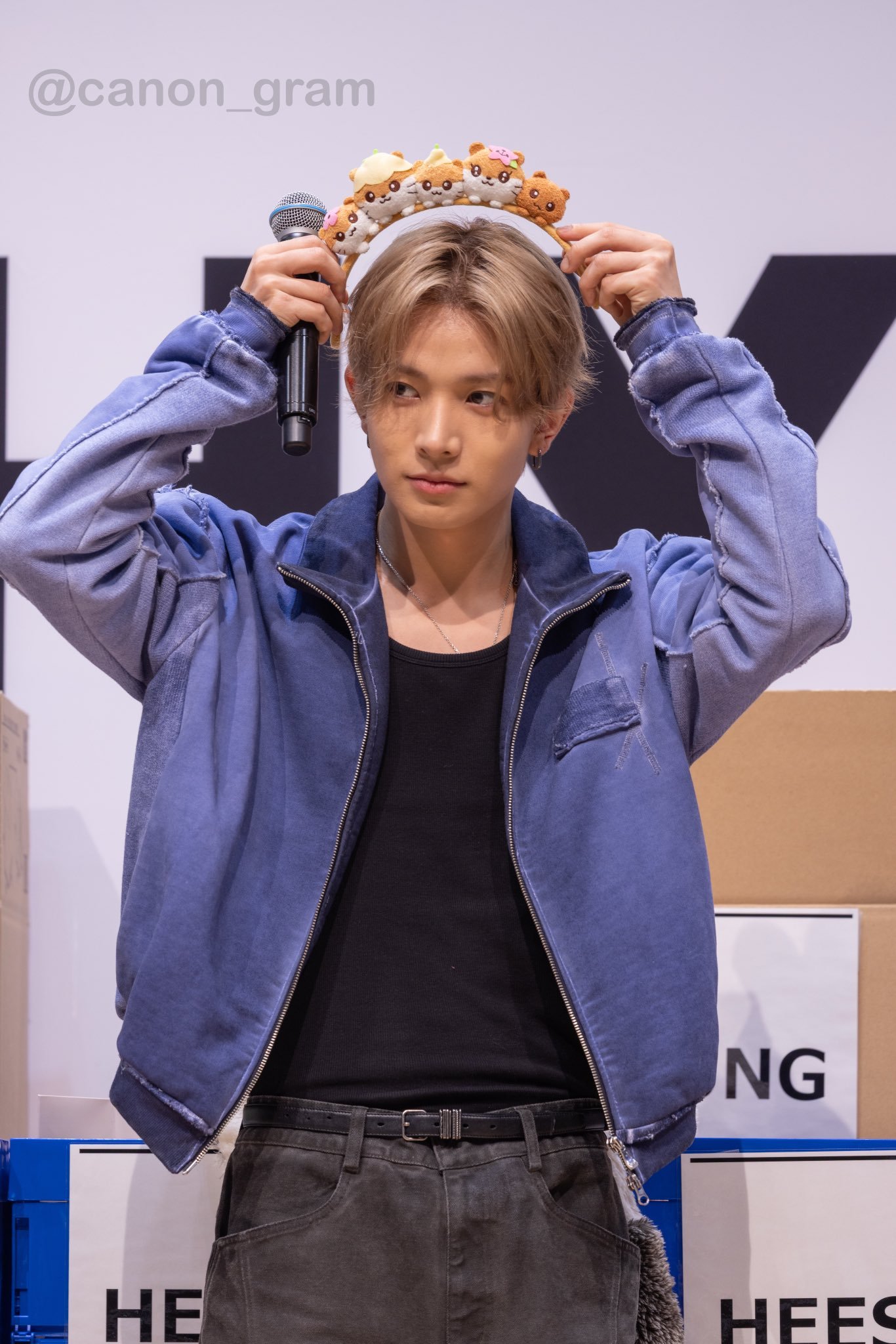 Recent activity shot of Heeseung (ENHYPEN)