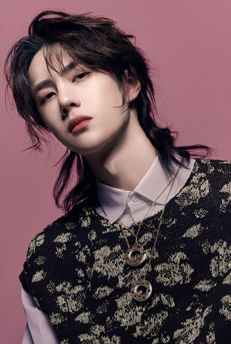 Behind-the-scenes cut of Wang Yibo