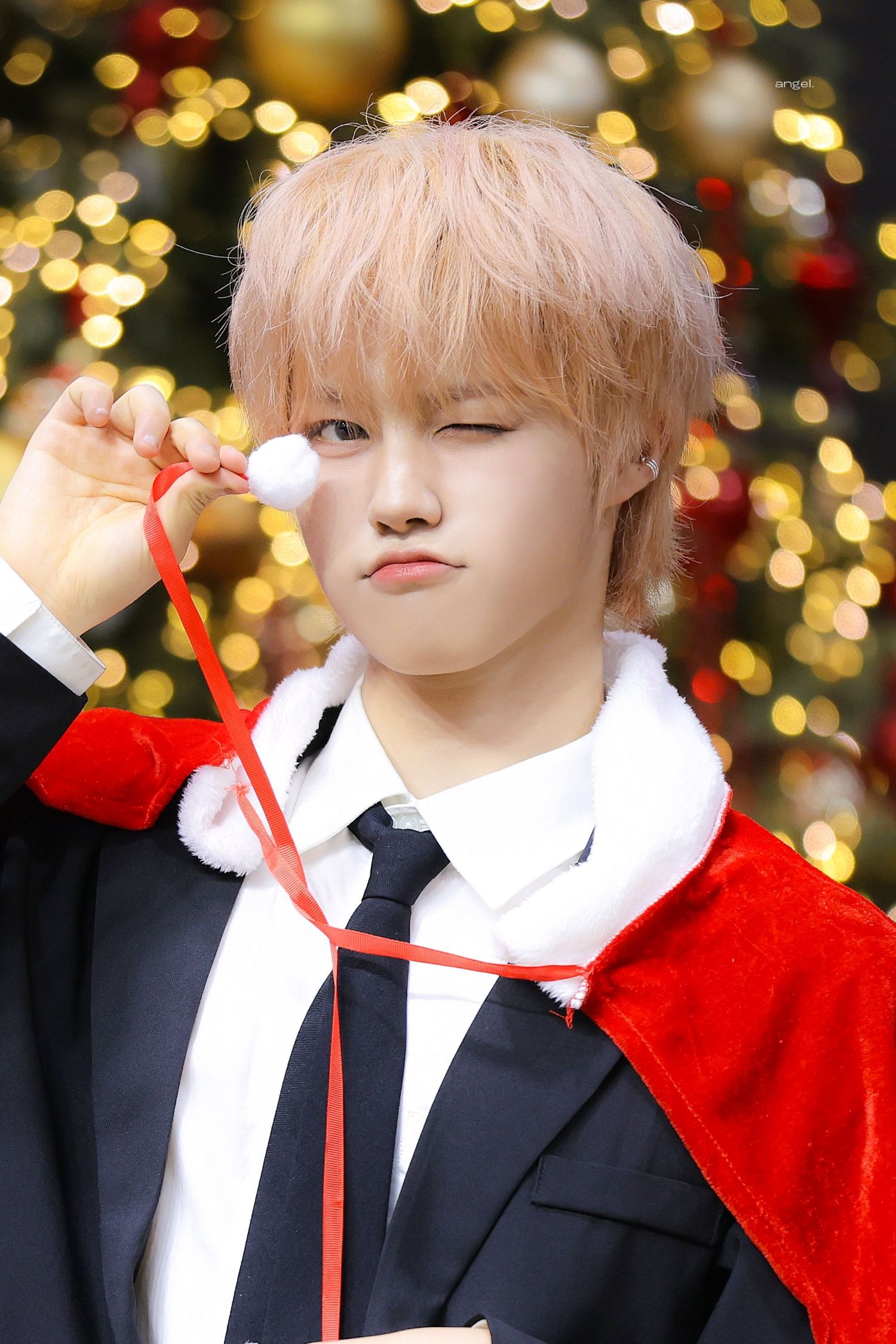 Behind-the-scenes cut of Park Juwon (AHOF)