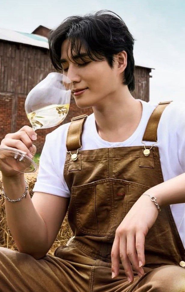 Young K (DAY6)的最新照片